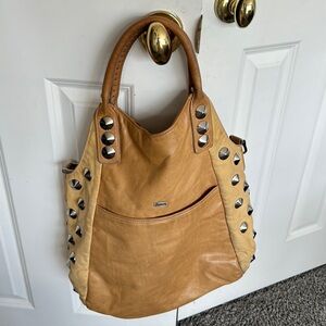BE&D leather hobo style silver stud tan purse needs cleaning missing strap